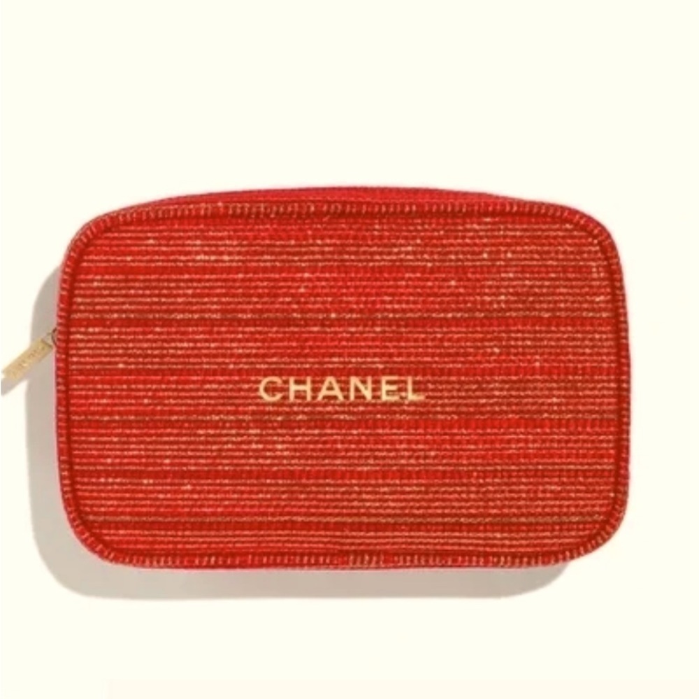 CHANEL NWT 2022 Holiday gift makeup case & box